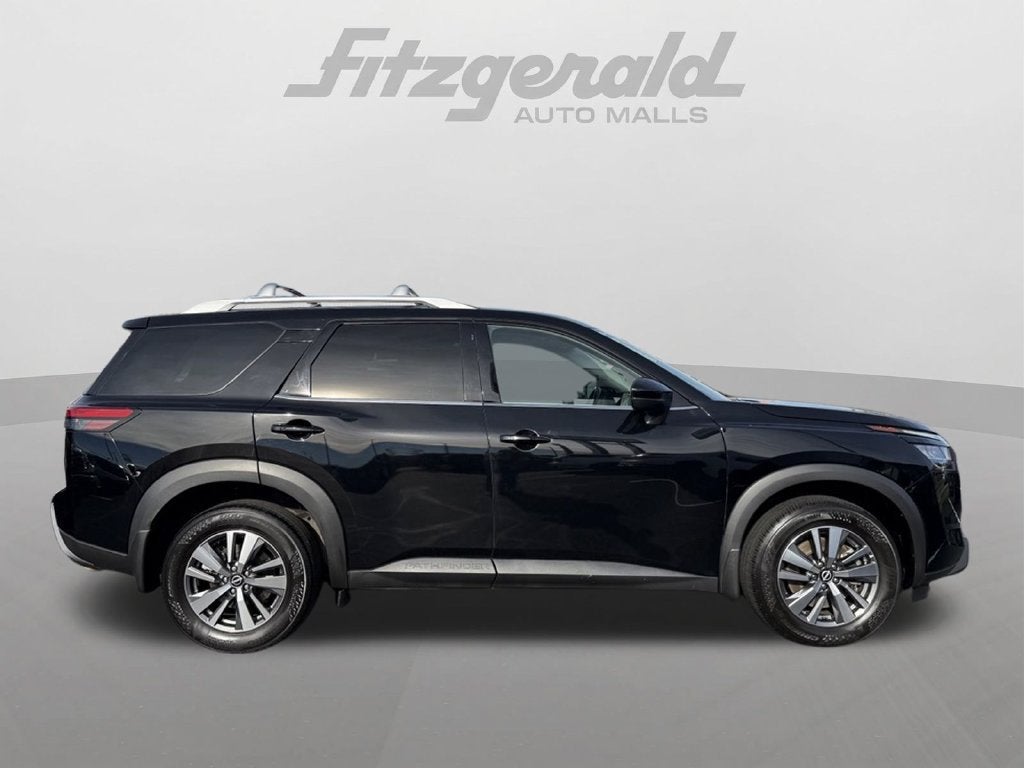2024 Nissan Pathfinder SL 4WD