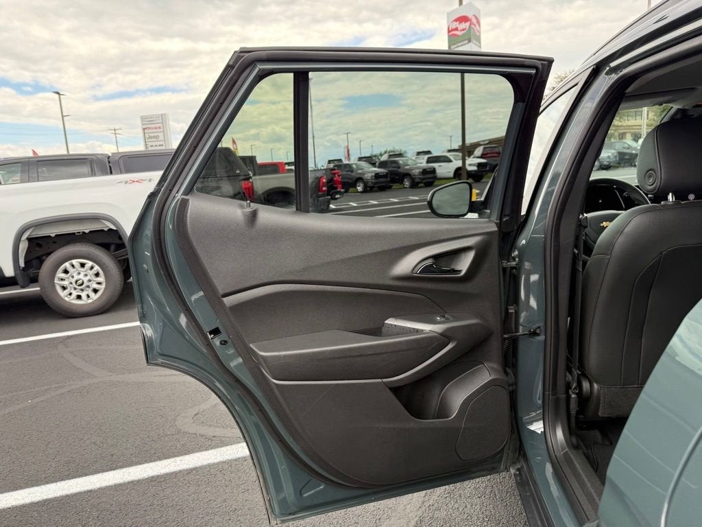 2025 Chevrolet Trax LT