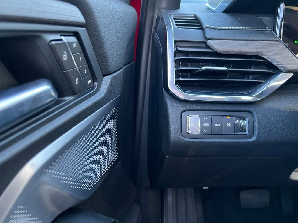 2025 GMC Acadia Denali