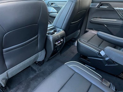 2025 GMC Acadia Denali