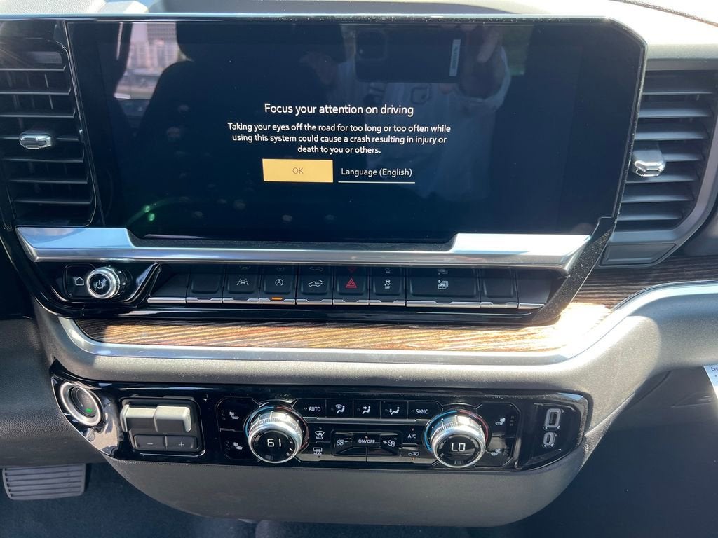 2025 GMC Sierra 1500 SLE