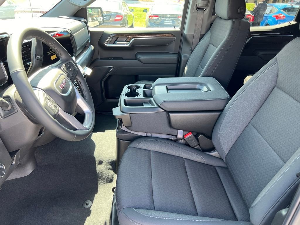 2025 GMC Sierra 1500 SLE