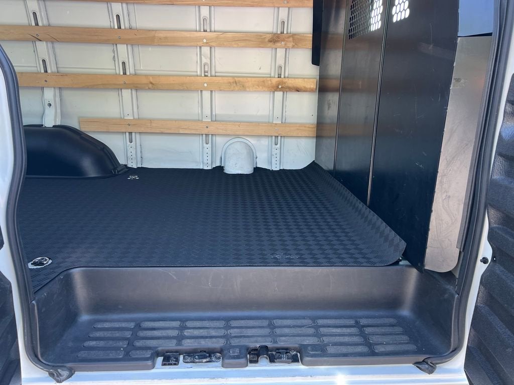 2024 Chevrolet Express Cargo 2500 WT