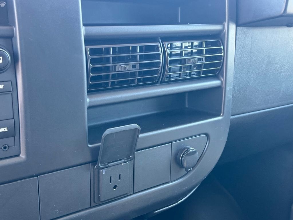 2024 Chevrolet Express Cargo 2500 WT
