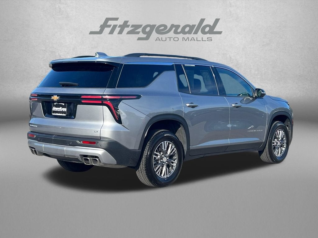2024 Chevrolet Traverse LT