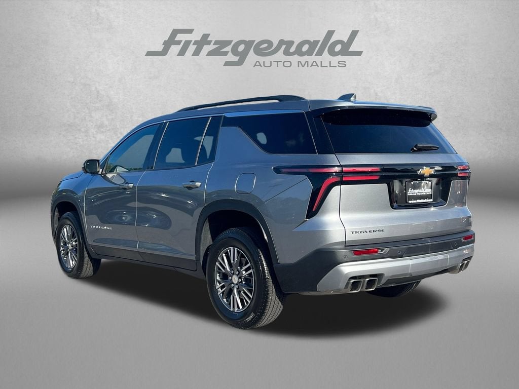 2024 Chevrolet Traverse LT