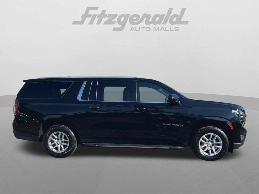 2023 Chevrolet Suburban LT