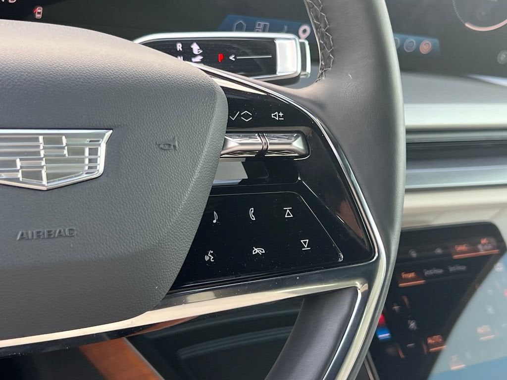 2026 Cadillac VISTIQ Sport