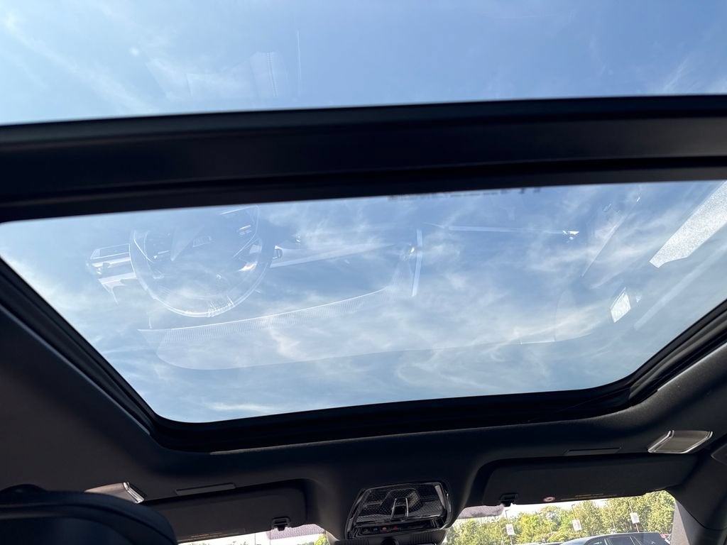 2027 Cadillac VISTIQ Sport