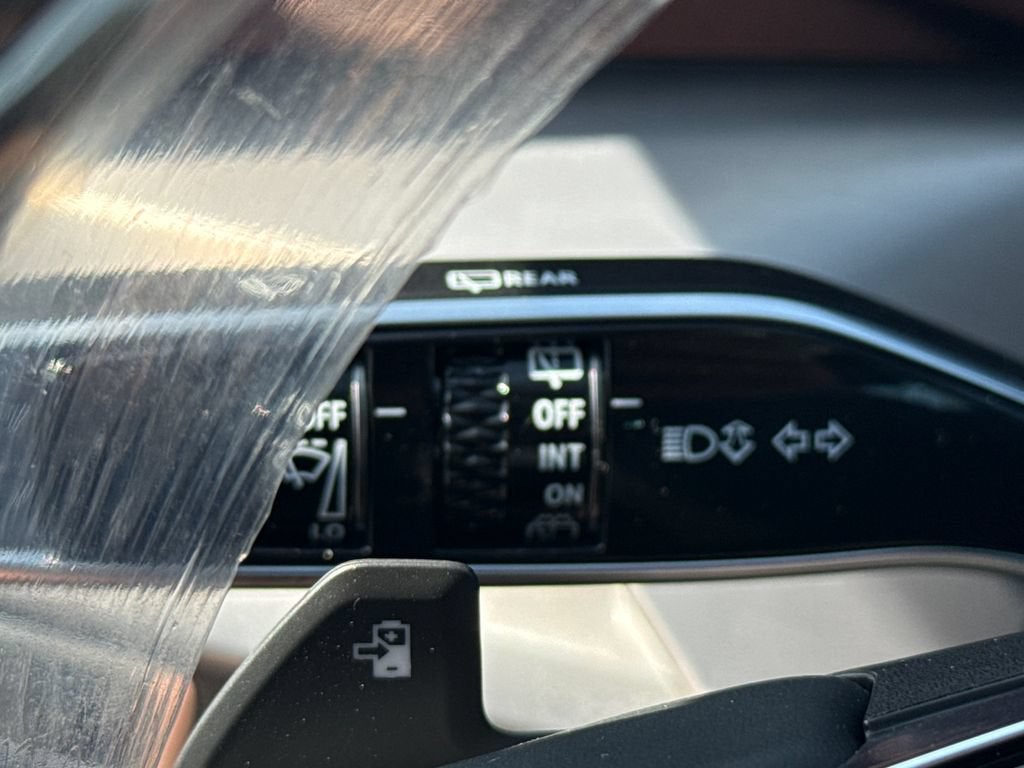 2027 Cadillac VISTIQ Sport