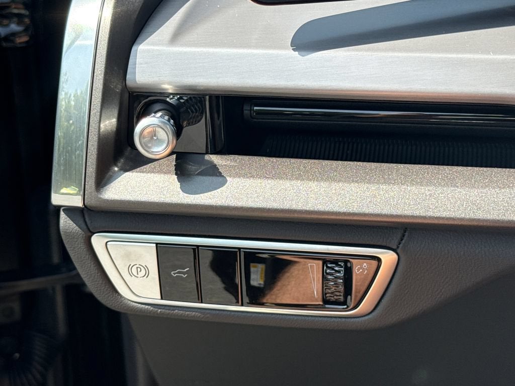 2027 Cadillac VISTIQ Sport