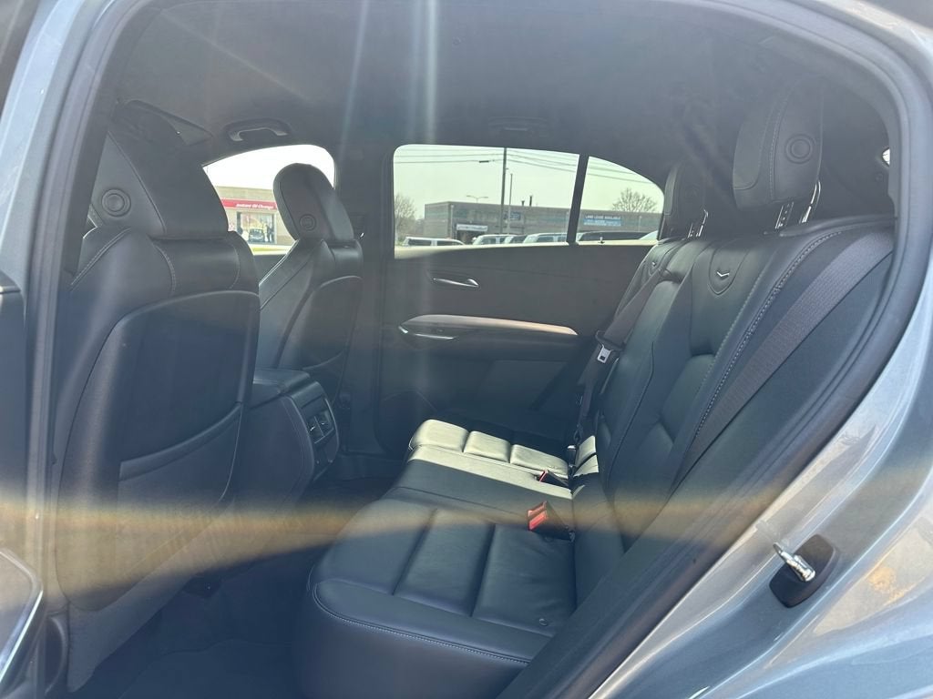 2023 Cadillac XT4 Premium Luxury