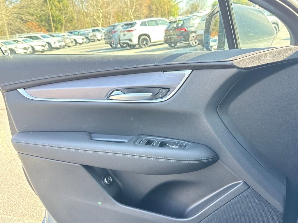 2026 Cadillac XT5 Luxury