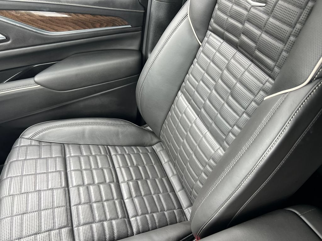 2024 Cadillac Escalade Sport Platinum