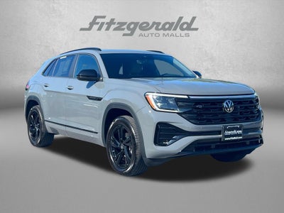 2025 Volkswagen Atlas Cross Sport 2.0T SEL R-Line Black