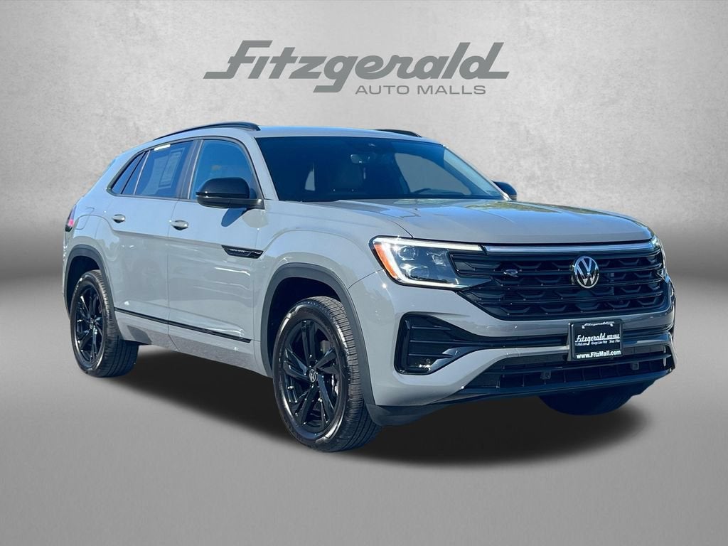 2025 Volkswagen Atlas Cross Sport 2.0T SEL R-Line Black