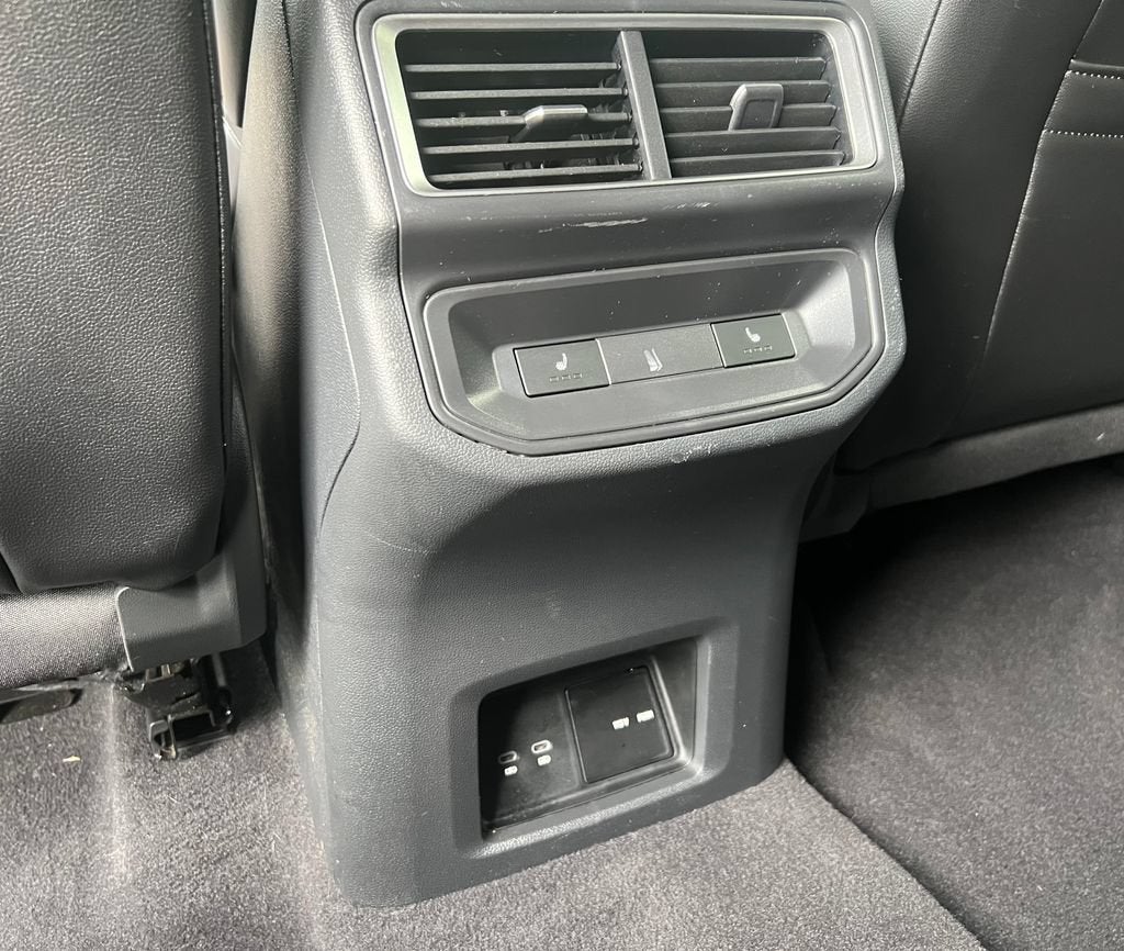 2024 Volkswagen Atlas Cross Sport 2.0T SEL Premium R-Line