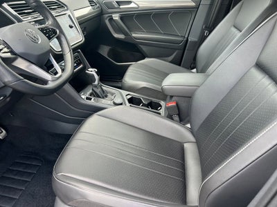 2024 Volkswagen Tiguan SE R-Line Black