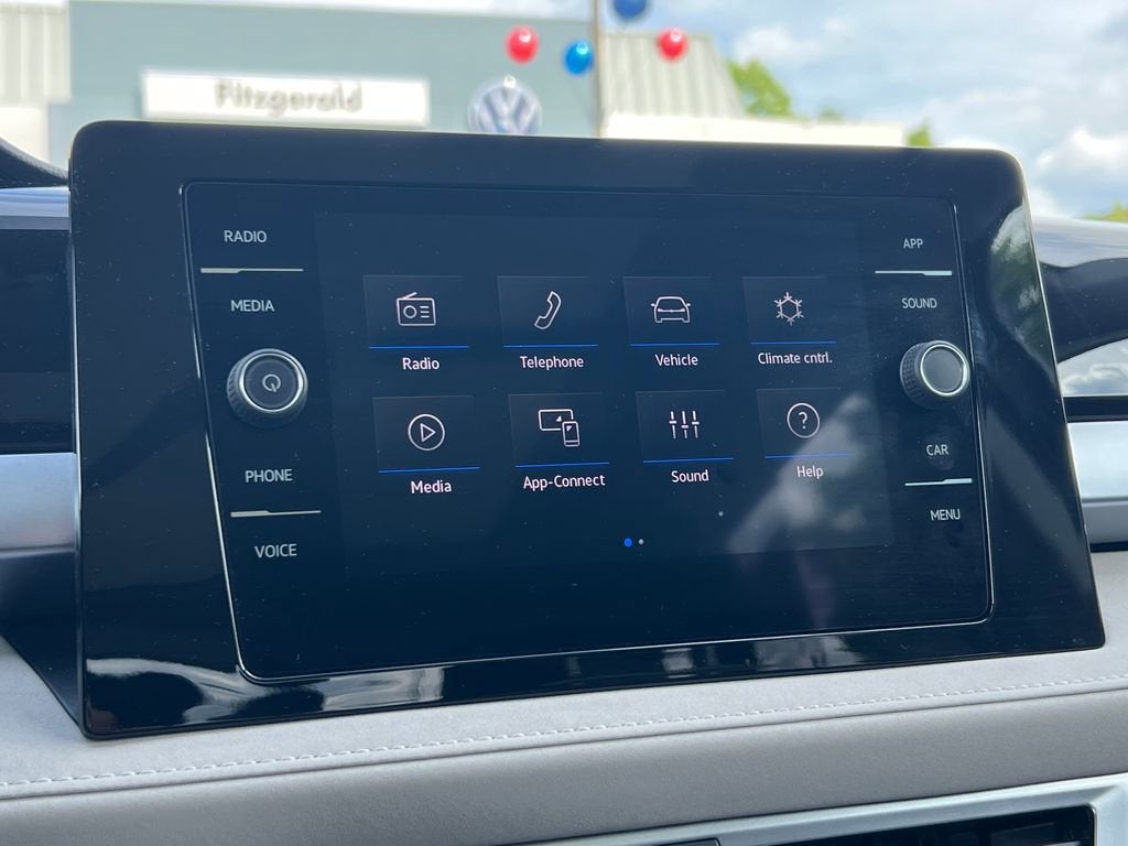 2025 Volkswagen Taos SE