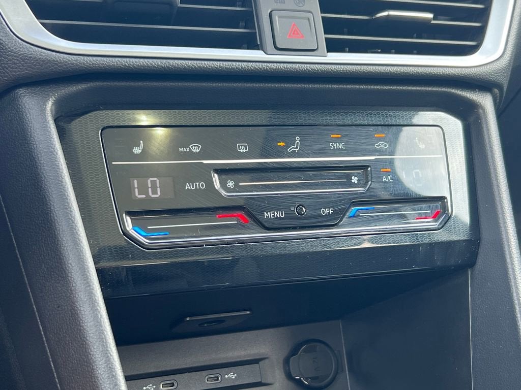 2025 Volkswagen Taos SE