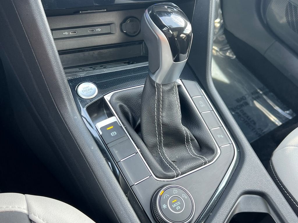 2025 Volkswagen Taos SE