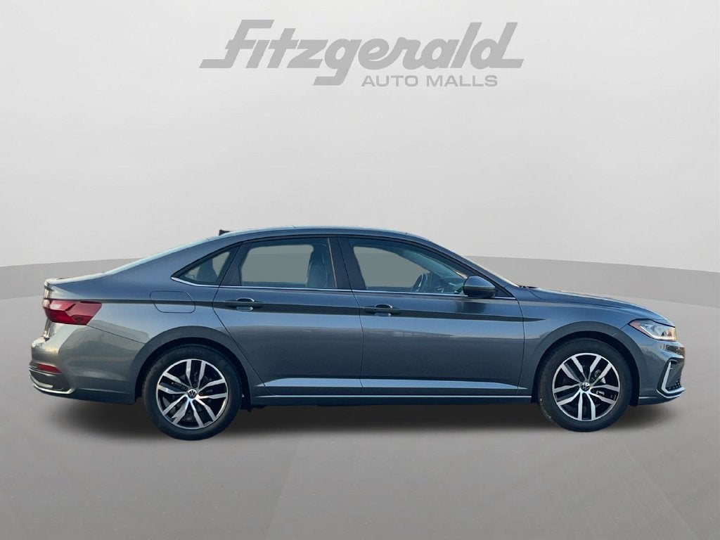 2025 Volkswagen Jetta SE