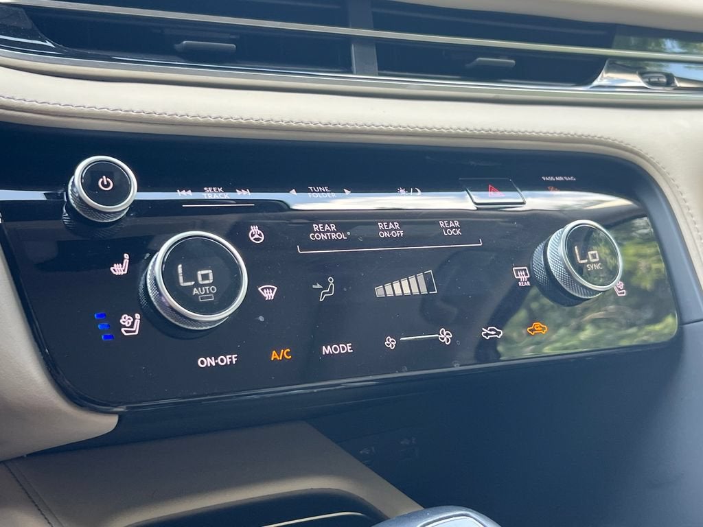 2022 INFINITI QX60 LUXE