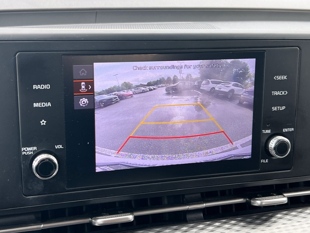 2023 Kia Carnival LX