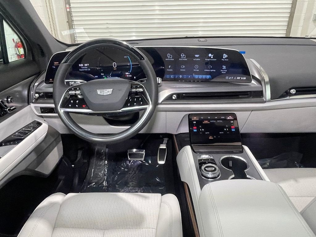 2026 Cadillac VISTIQ Luxury