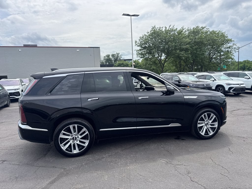 2026 Cadillac VISTIQ Luxury