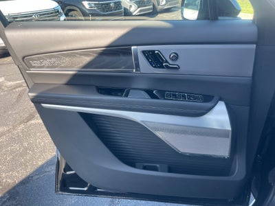 2026 Cadillac VISTIQ Platinum
