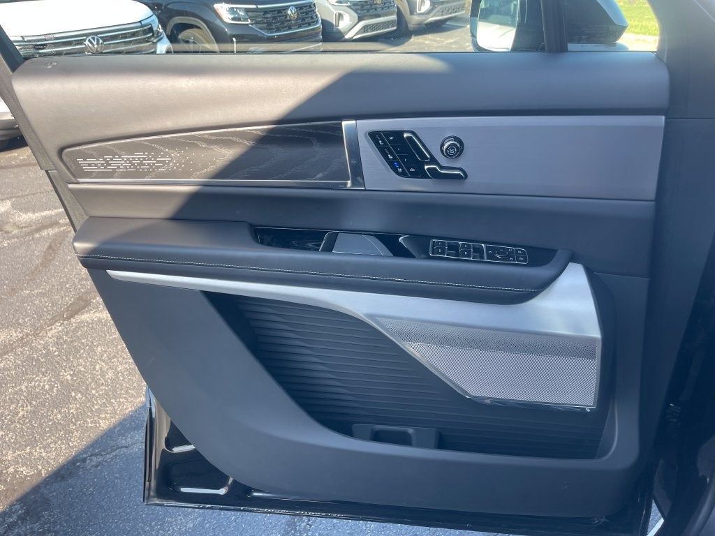 2026 Cadillac VISTIQ Platinum