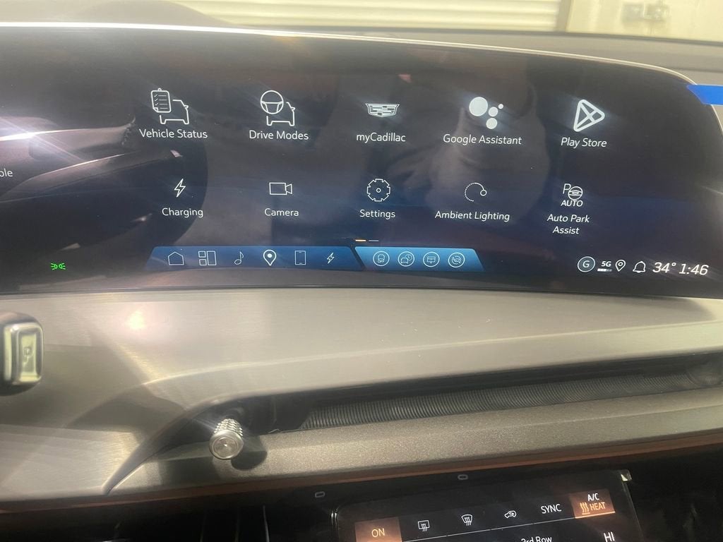 2026 Cadillac VISTIQ Platinum