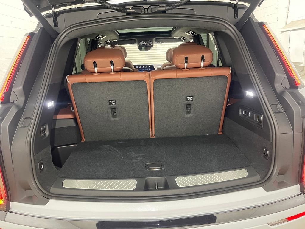 2026 Cadillac VISTIQ Platinum