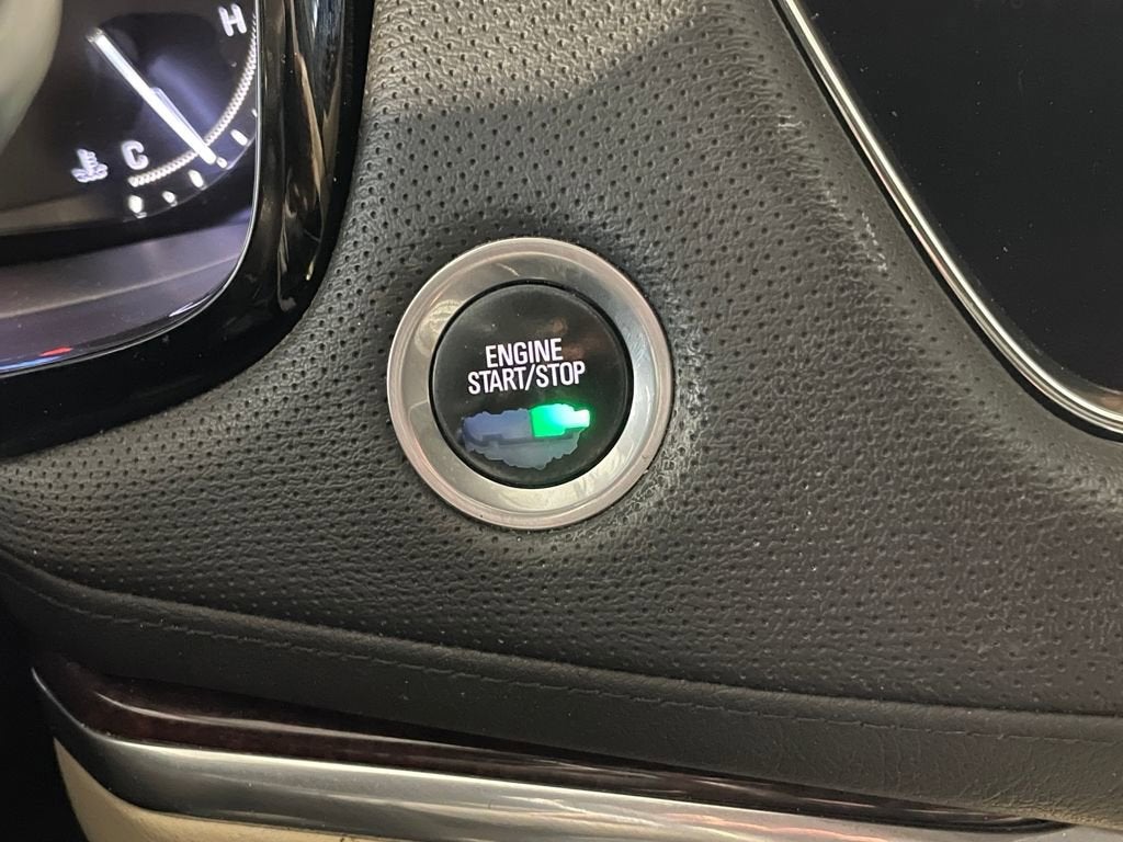 2017 Cadillac XT5 Luxury FWD