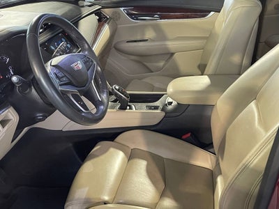 2017 Cadillac XT5 Luxury FWD