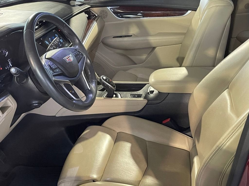 2017 Cadillac XT5 Luxury FWD