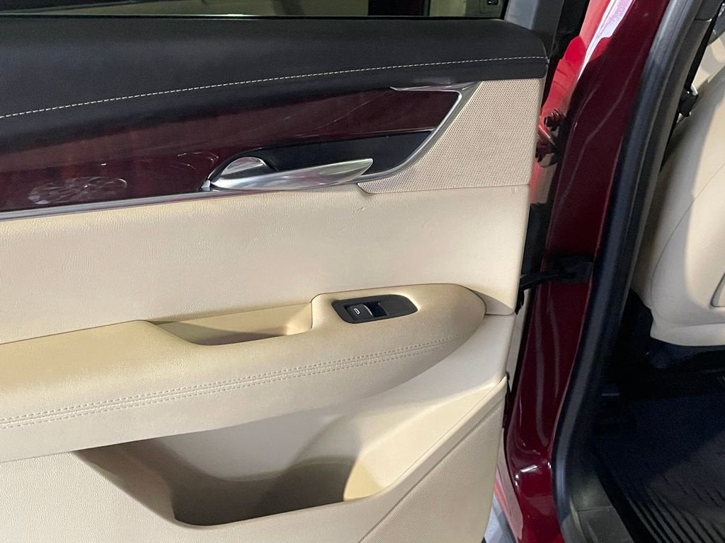 2017 Cadillac XT5 Luxury FWD