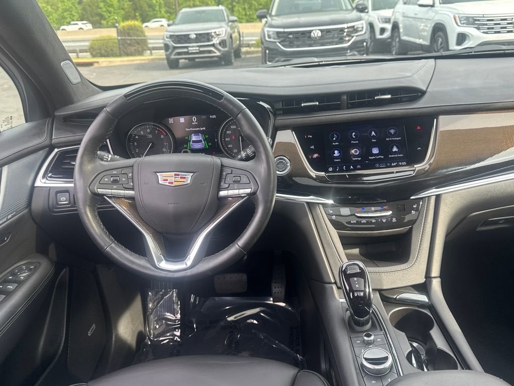 2025 Cadillac XT6 Premium Luxury