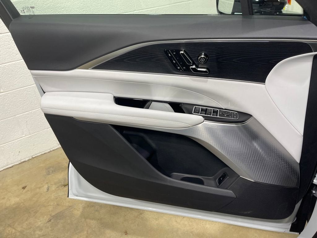 2026 Cadillac LYRIQ Premium Luxury