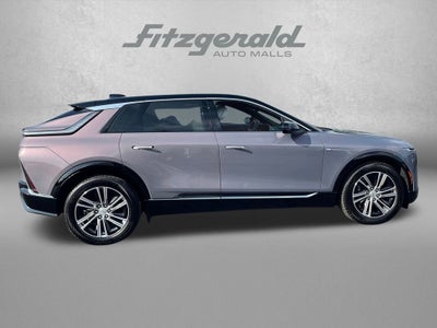 2025 Cadillac LYRIQ Luxury 2