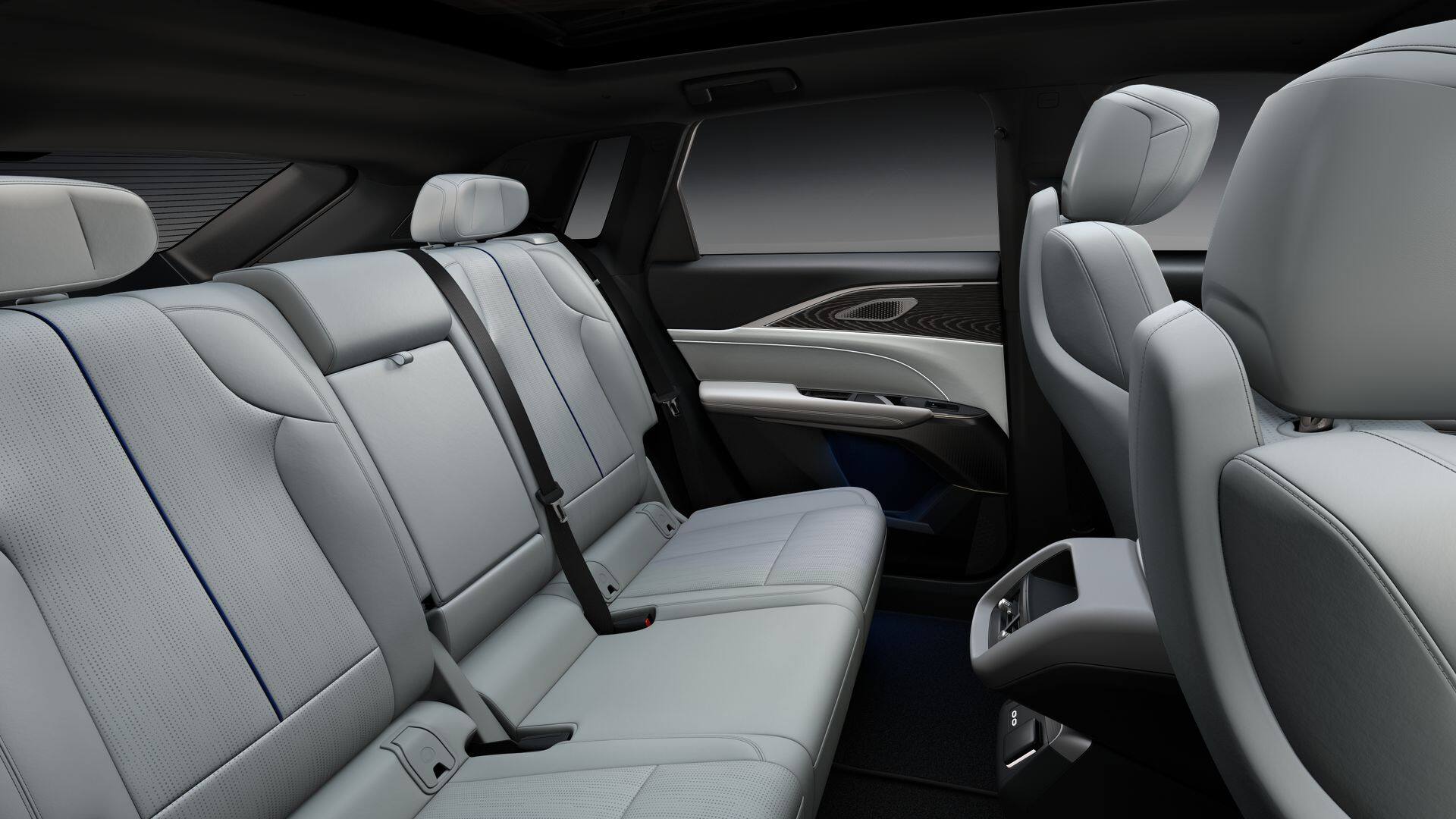 2025 Cadillac LYRIQ Luxury 2