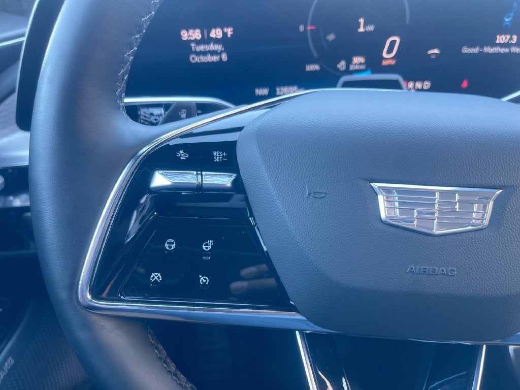 2025 Cadillac LYRIQ Luxury 3