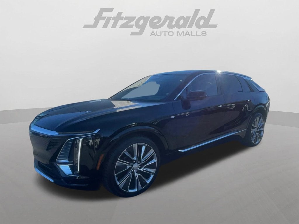 2025 Cadillac LYRIQ Luxury 3