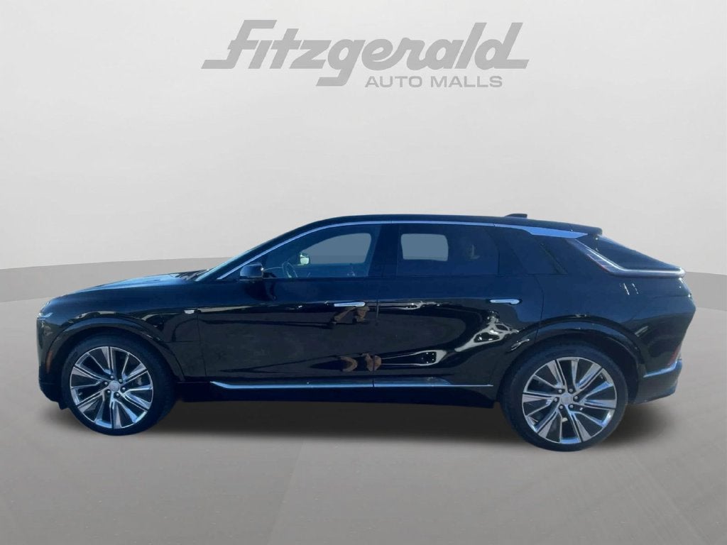2025 Cadillac LYRIQ Luxury 3