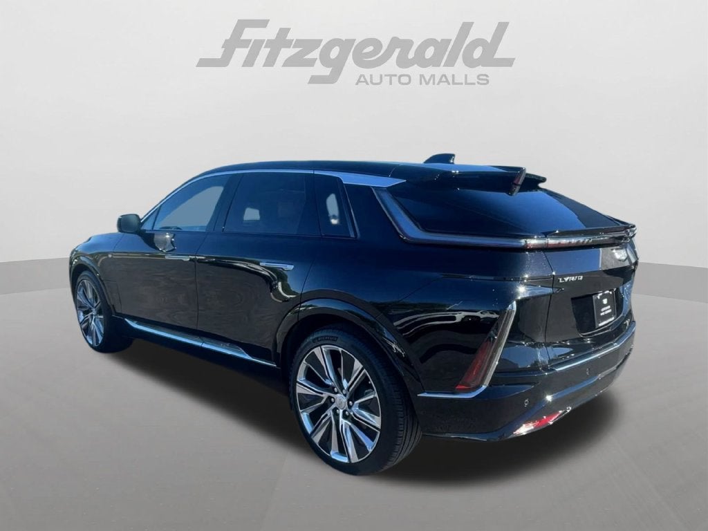 2025 Cadillac LYRIQ Luxury 3