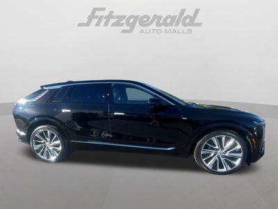 2025 Cadillac LYRIQ Luxury 3