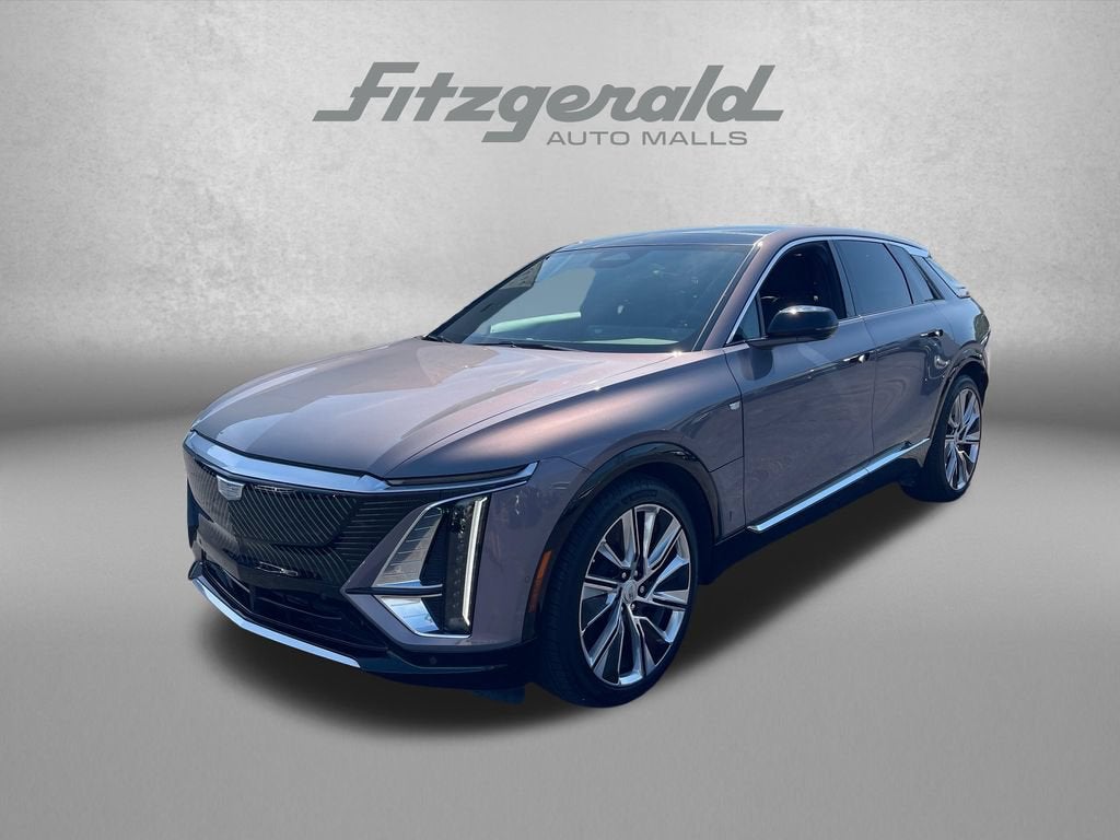 2025 Cadillac LYRIQ Luxury 3