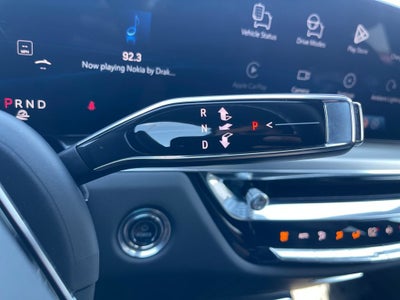 2025 Cadillac LYRIQ Luxury 3