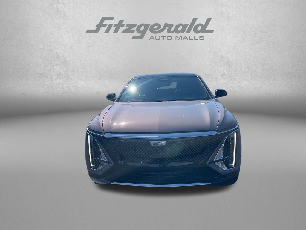 2025 Cadillac LYRIQ Luxury 3